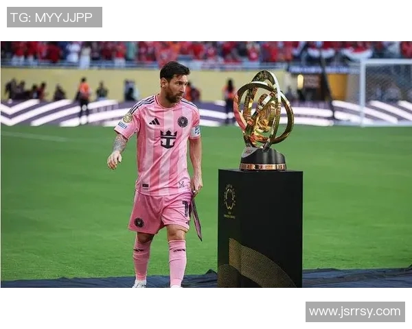 足球明星生日大盘点:那些在绿茵场上闪耀的星辰与他们的庆生故事