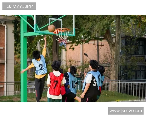 明星们是否也会在体育场打篮球体验运动的乐趣与挑战